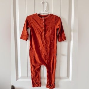 rags to raches | essentials rag